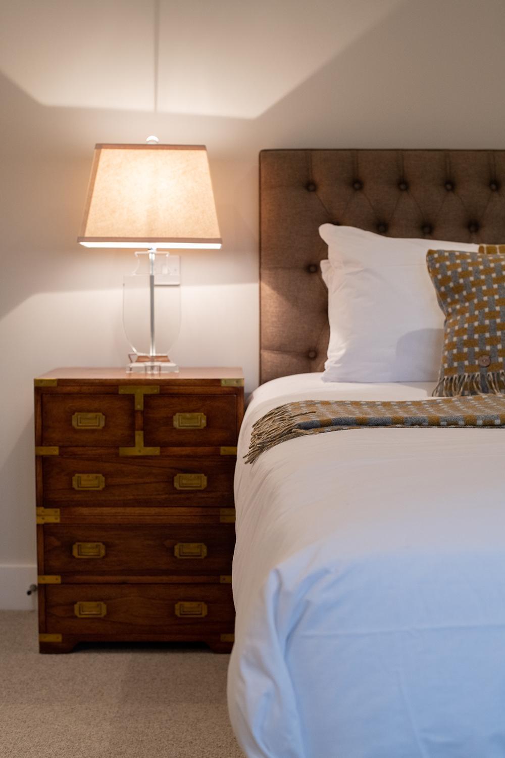 The Three Horseshoes Briston Room photo